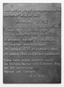 Foto der Gedenktafel für Konrad Zuse an der Technischen Universität Berlin